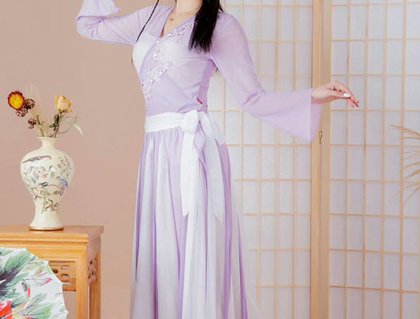 紫色练舞裙